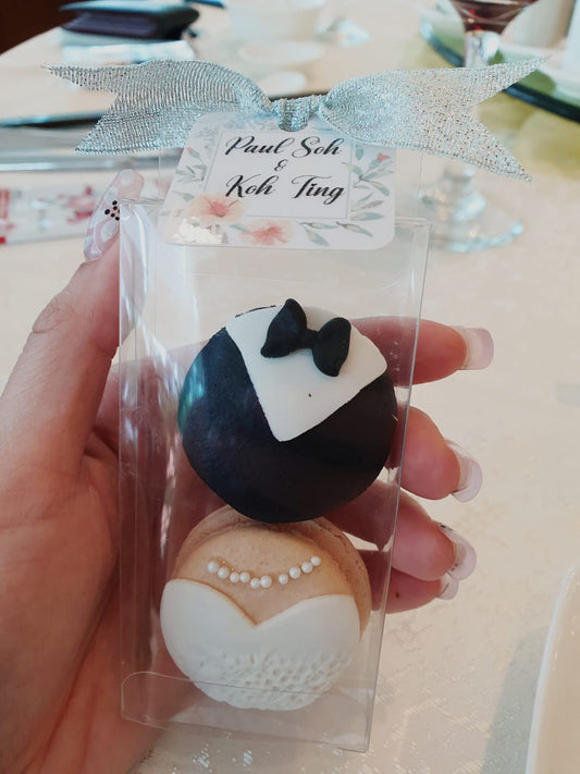 Groom And Bride Macarons Wedding Favours (10 boxes)
