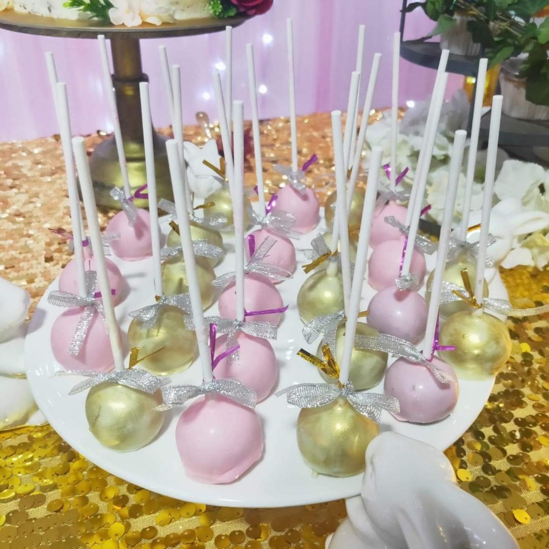 Pastel Pink & Gold Cake Pops (12pcs)